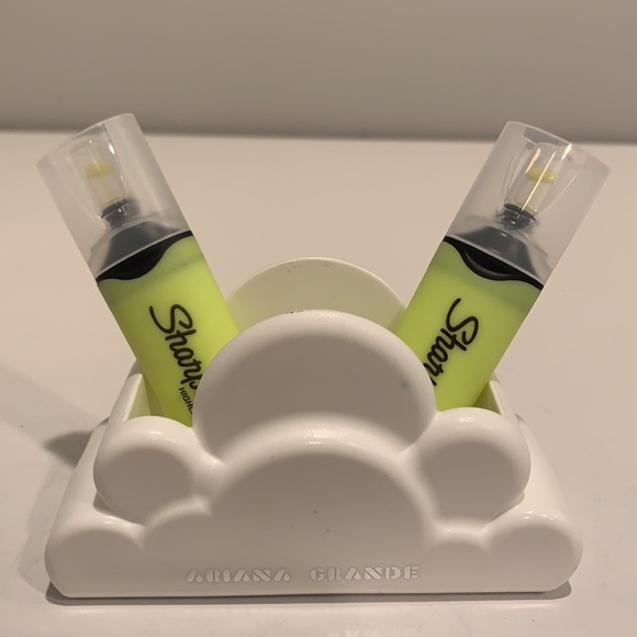 Ariana Grande (4) large and small perfume holder - Picture 7 of 9